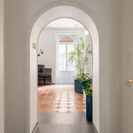 Plum Guide - Memory Bau Apartment Rome